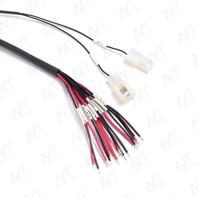 Đầu nối OBD2 đực với đầu nối thu nhỏ Molex 43025