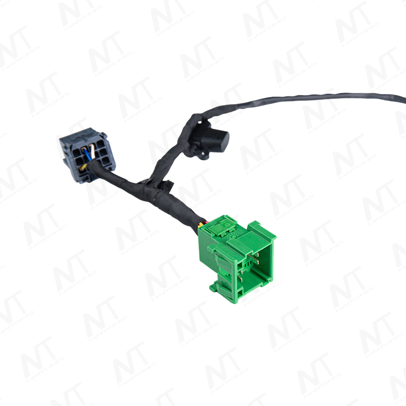 Bộ dây dẫn ô tô với đầu nối MCP